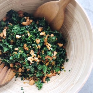 kale cashew salad